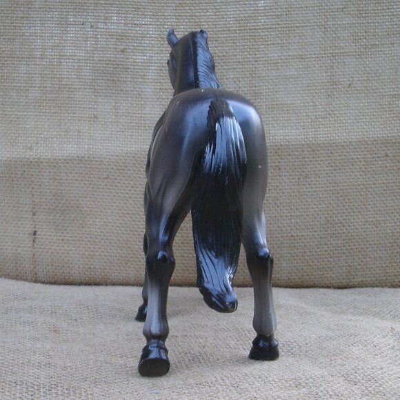 Vintage Gray Plastic Horse Figurine - Picture 7 of 16
